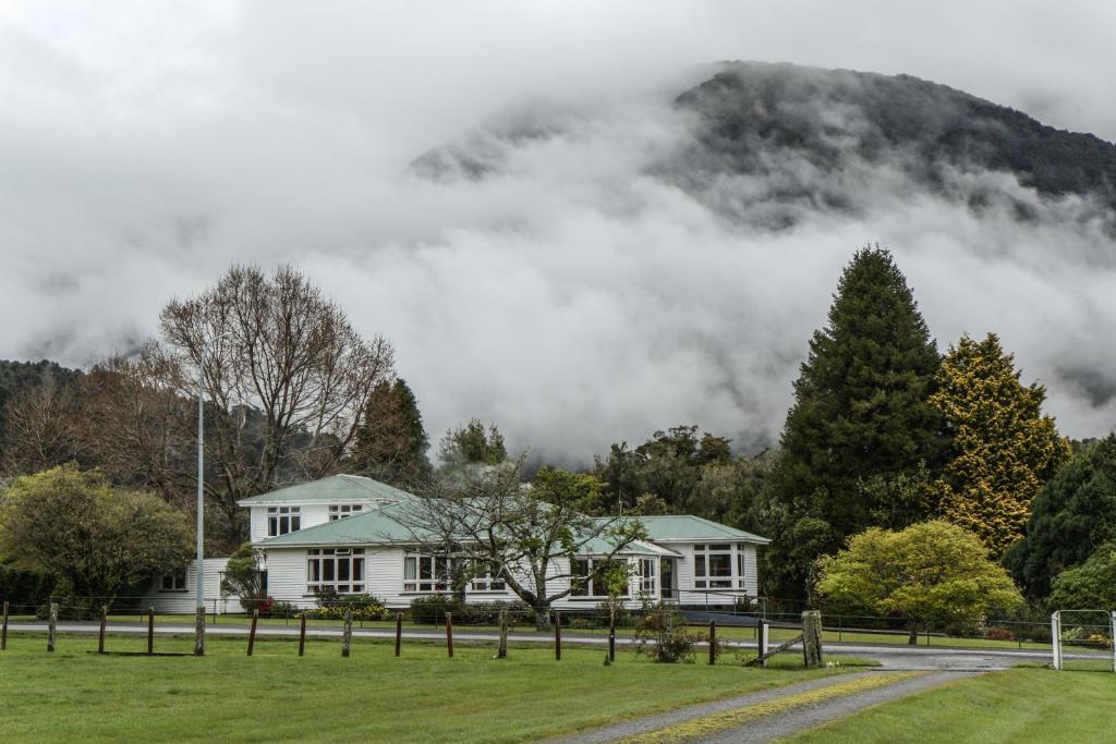 Rainforest Motel Fox Glacier Buitenkant foto